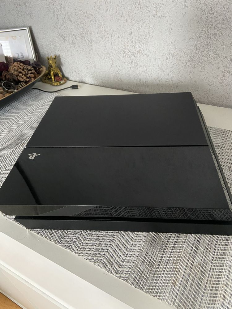 Конзола PS4 500GB