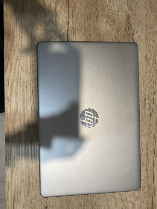 Vand laptop Hp URGENT!