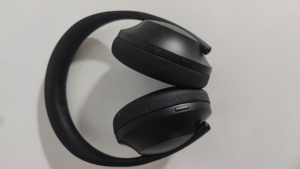 Bose Noise Cancelling Headphones 700