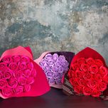 Buchet 19 trandafiri sapun si alte marimi