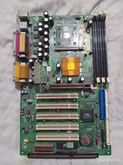 Placa de baza Matsonic MS8137C+ (VIA KT266A) - socket A (462)