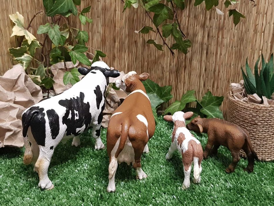 Set vite Schleich, ansamblu format din 2 vite si 2 vitei