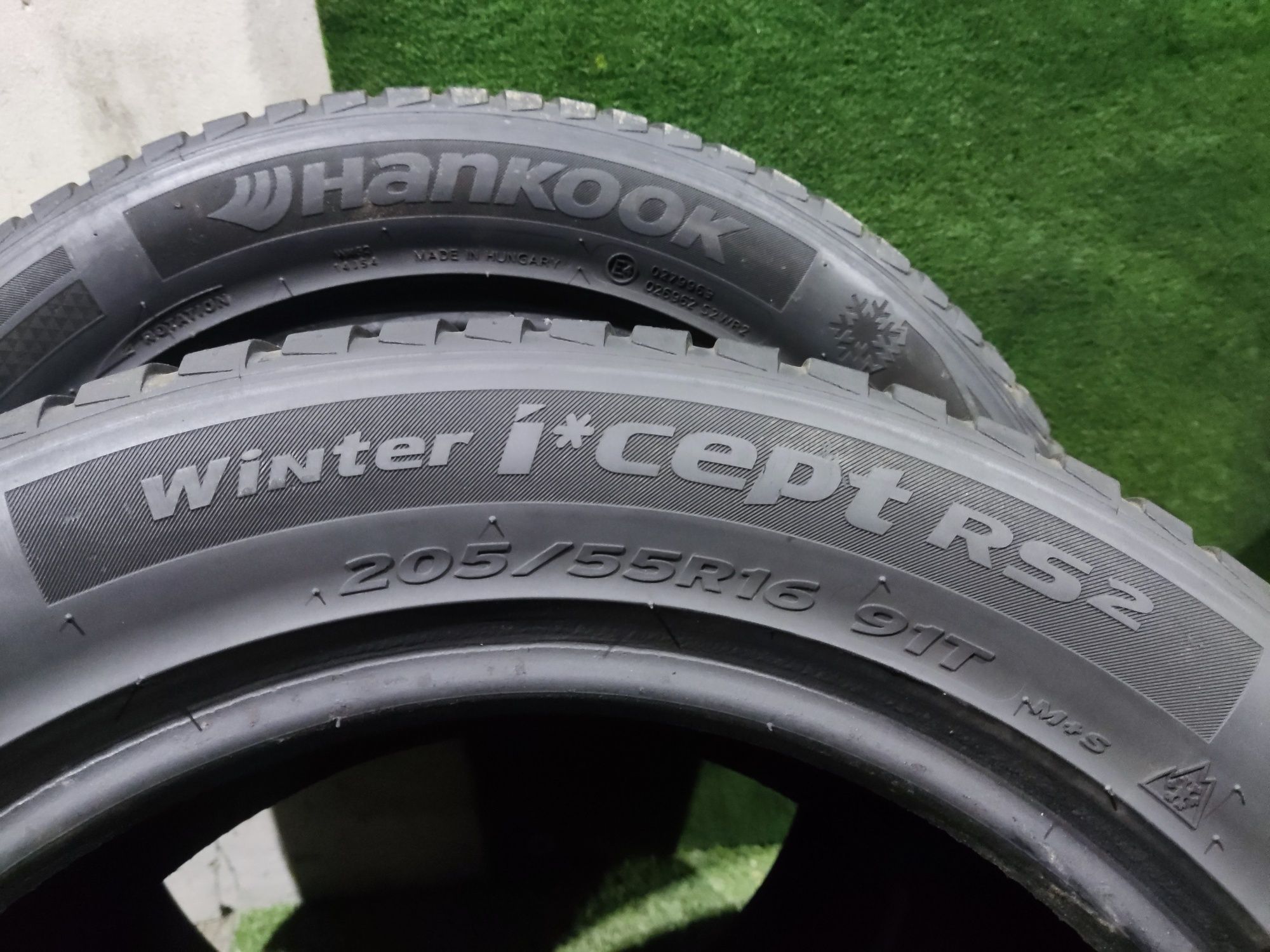 4бр зимни гуми 205/55/16 Hankook 
5.5/5.8
Добро състояние на гумите, б