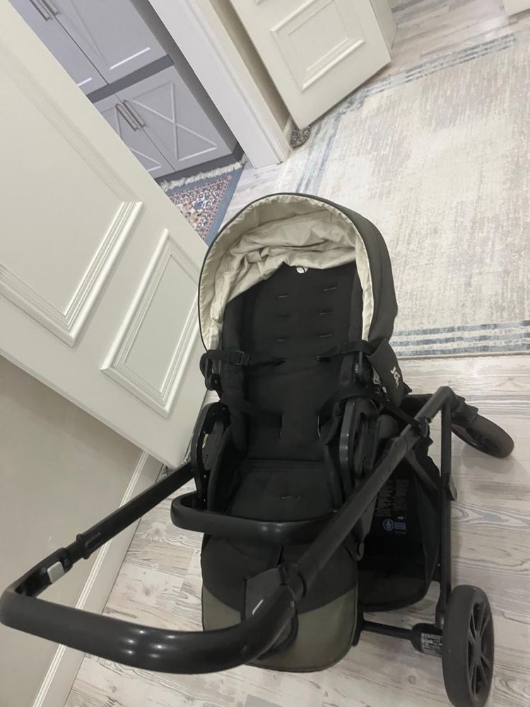 Продам Коляску оригинал joie