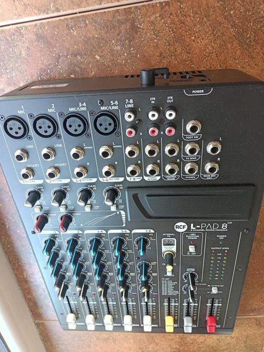Mixer audio RCF. 8 canale.