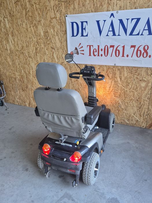 Cărucior scuter electric