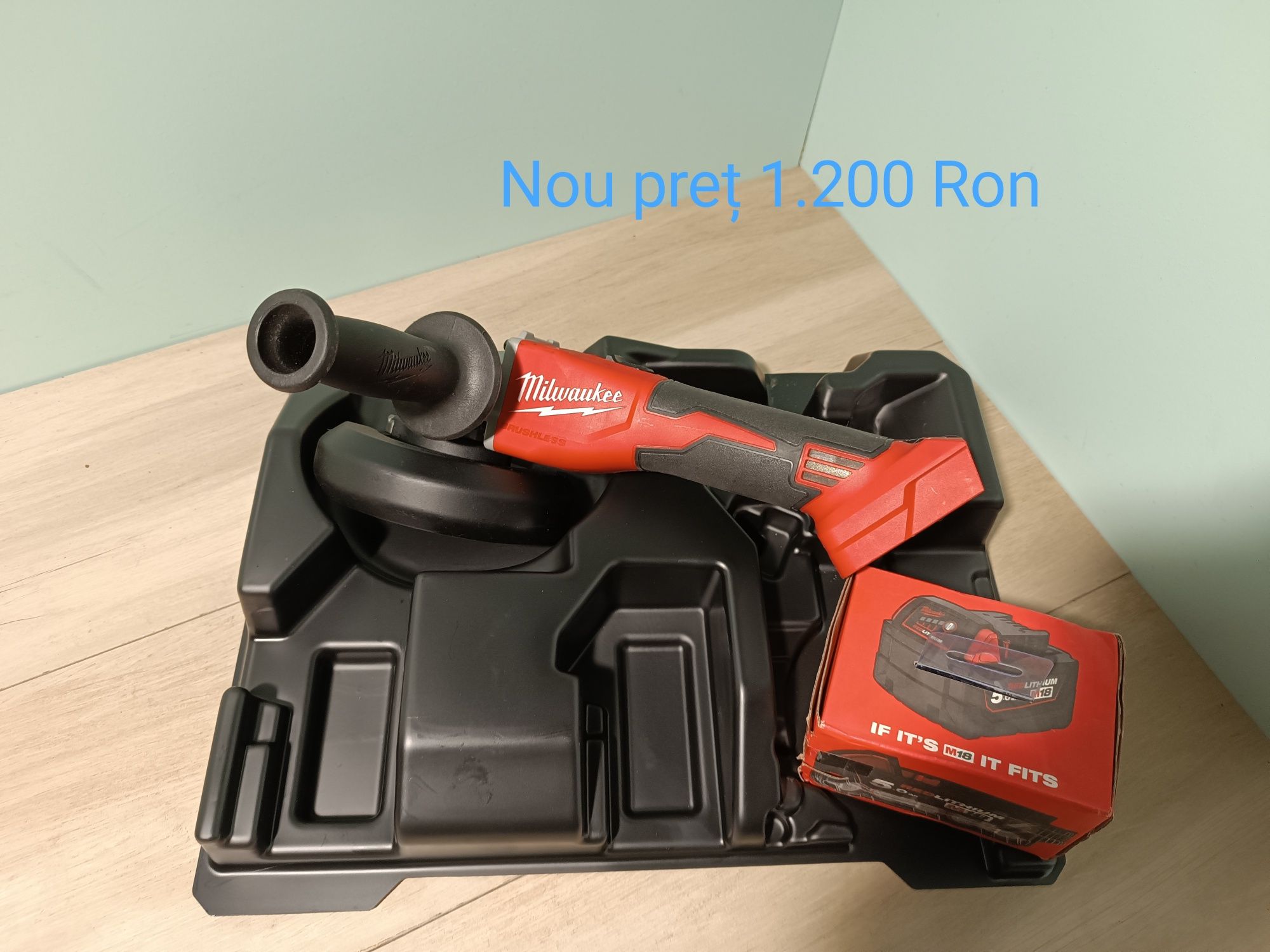 Pistol cu acumulator pentru gresare Milwaukee M12