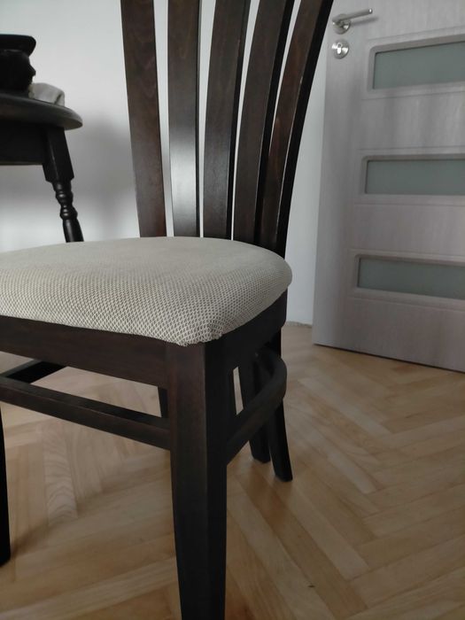 Трапезна маса с 4 стола