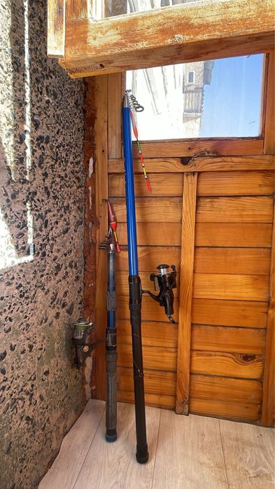 Поплывок, удочка продам, есть 3 штук