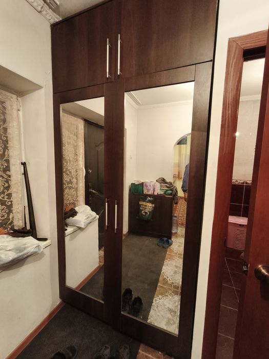 Шкаф в коридор в отличном состоянии