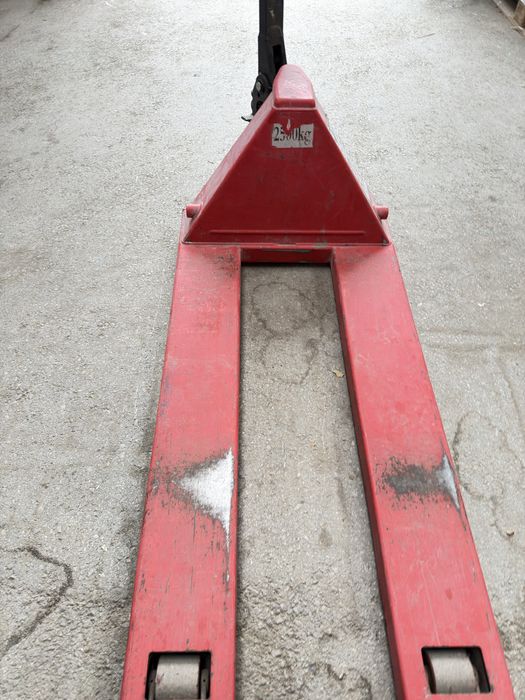 Палетна количка 2.5Т