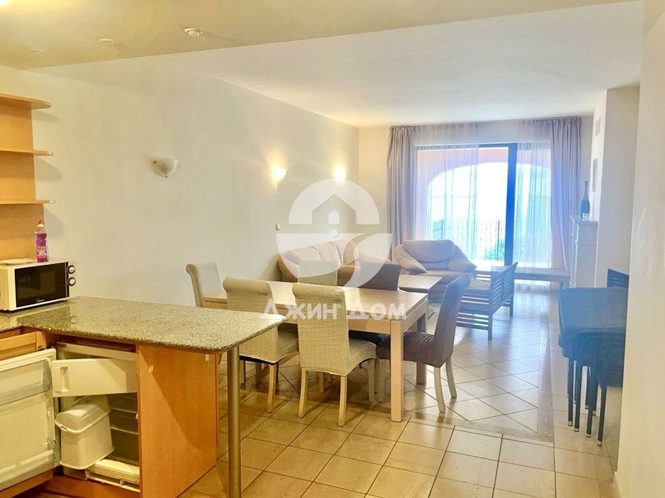 Продава се Тристаен апартамент в с. Топола, Област Добрич - 124 кв.м за 1130 €/кв.м - Снимка #2