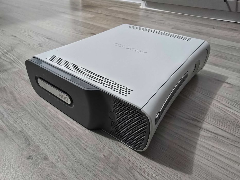 Vand Xbox360 cu 47 jocuri