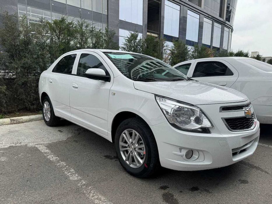Chevrolet Cobalt 2025 Naxt va Muddatli tolov Yillik 15% bilan.