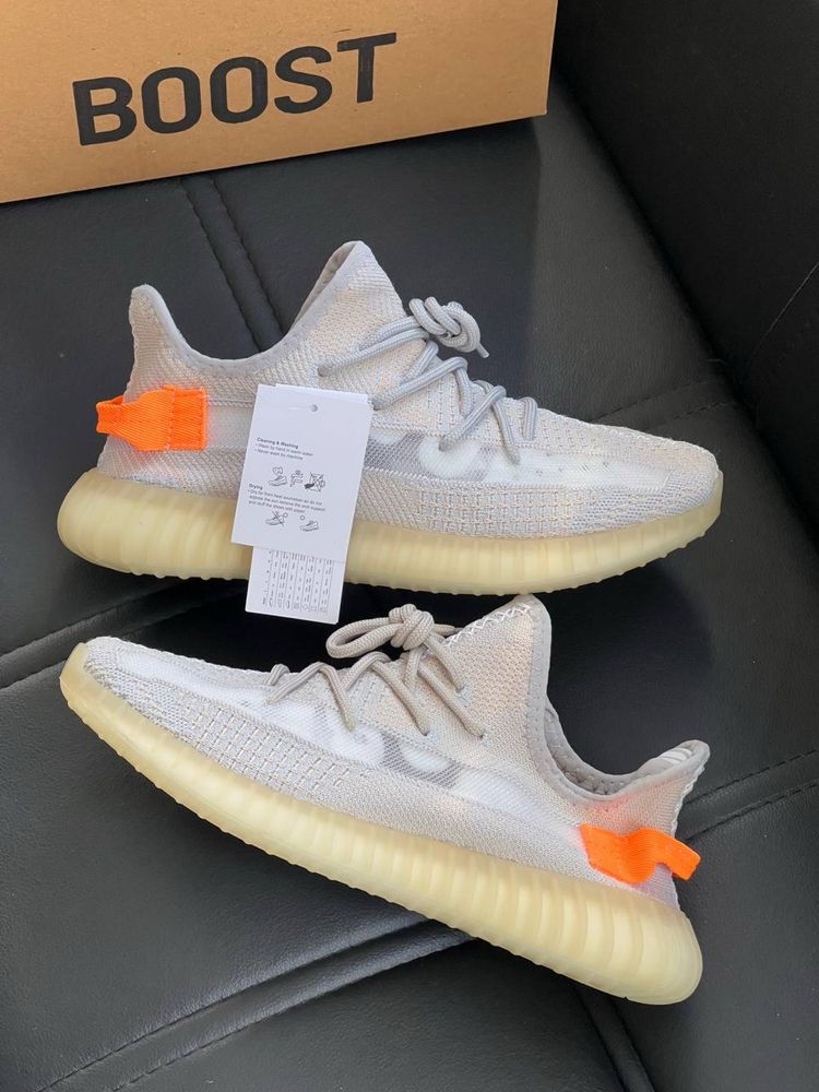 Adidasi Yezzy Noi !!! Marimi 40/46 !!!