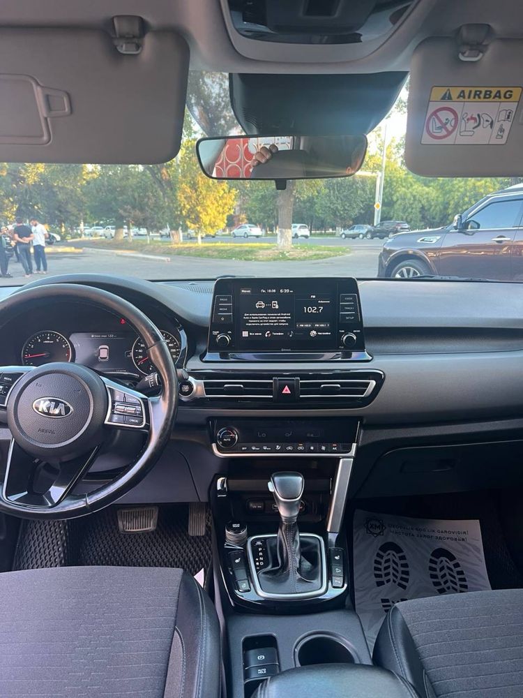Kia seltos sotiladi
