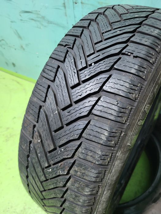 2 бр зимни 205/60/16 Michelin