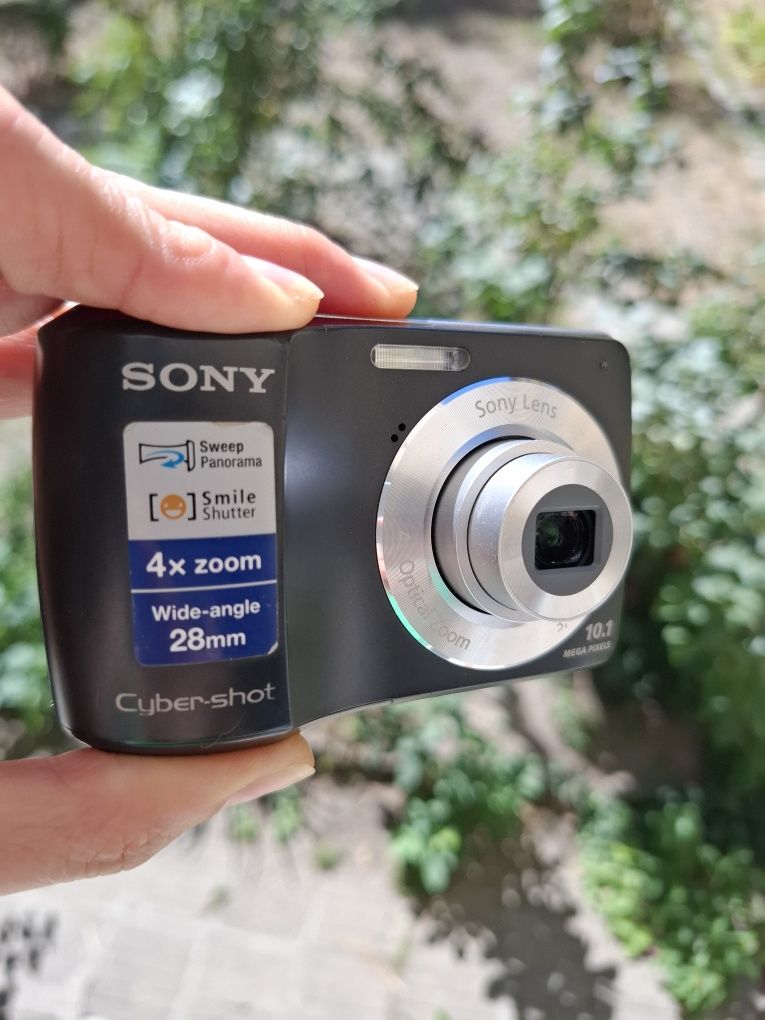 Компактен дигитален фотоапарат SONY Cybershot S3000