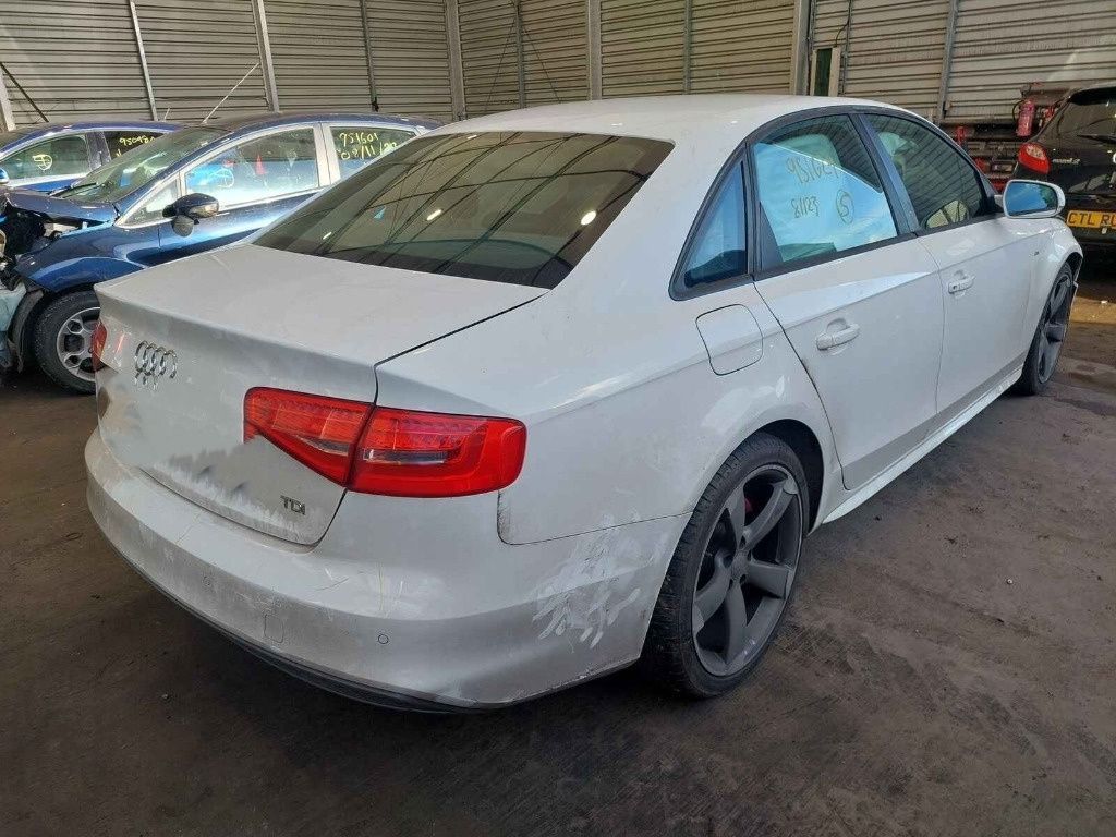 Macara geam stanga fata Audi A4 B8 2013 SEDAN 2.0 IDT CJCA