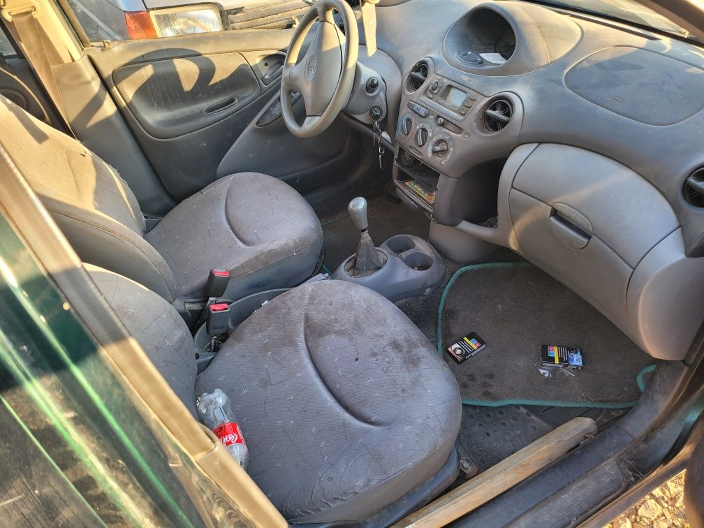 Тойота ярис 1.0 на части/toyota yaris 1.0 na chasti