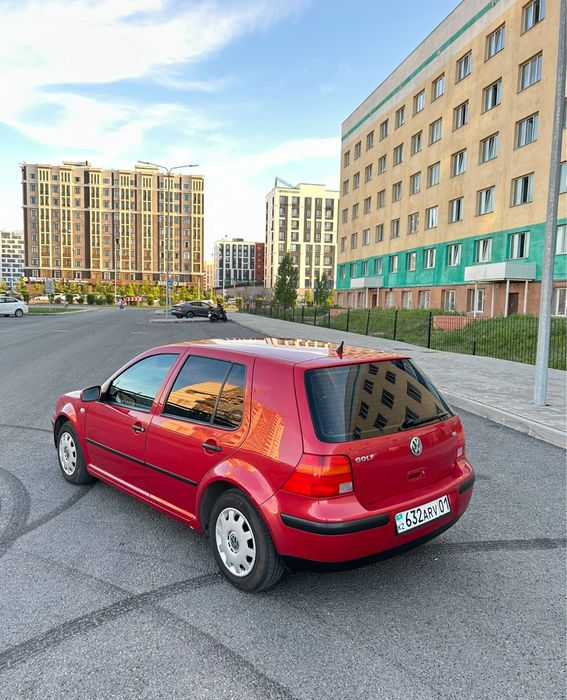 Продаю машину golf 4