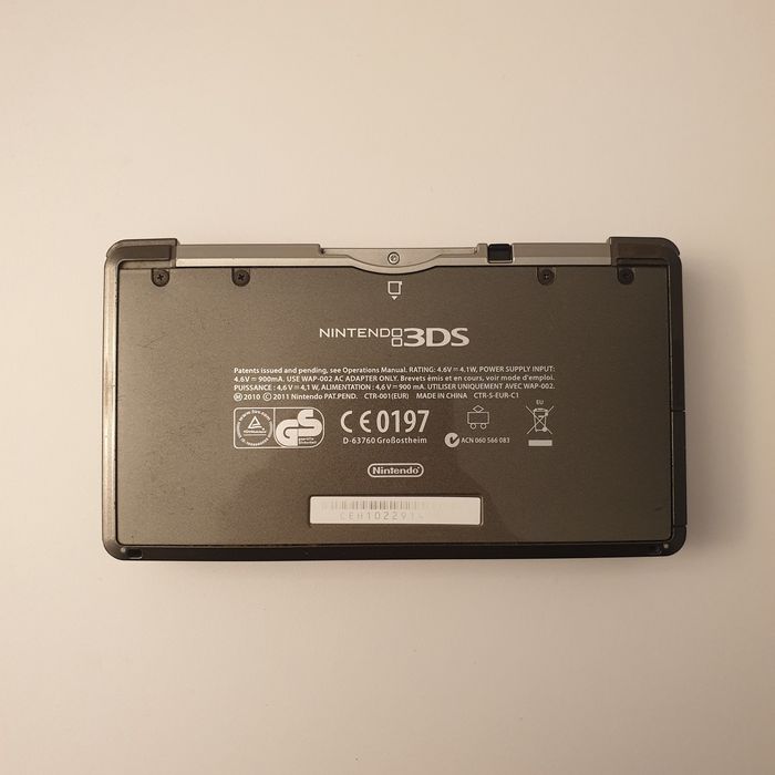 Nintendo 3DS Cosmo Black 32Gb modat cu alimentator și stylus pen