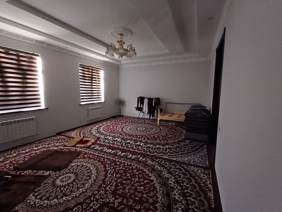 Келес Абдурахмоновда уй сотилади 4 сотих 5 хона