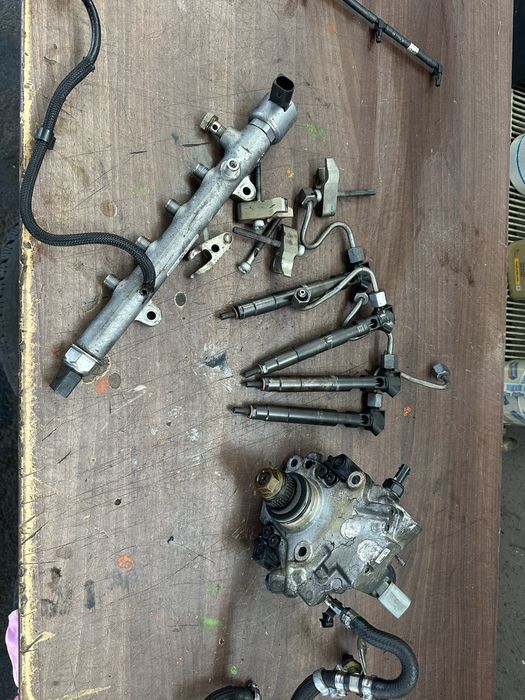 Injectie pompa rampa injectoare om651 mercedes w204 w212 glk cls 2.2cd