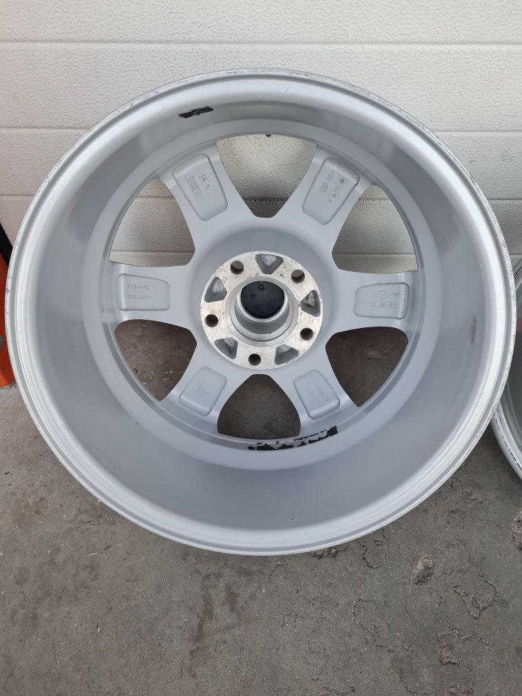 Джанти ALUTEC  за BMW E60 E39 R17 5x120 ET20 8J