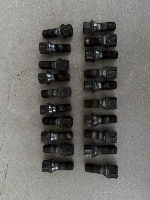 Оригинални болтове за мерцедес