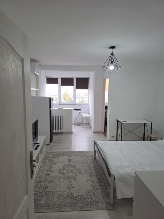 Inchiriez garsoniera, in Brazda