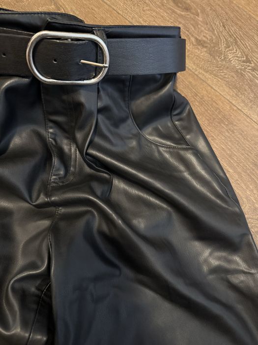 Кожен панталон Zara