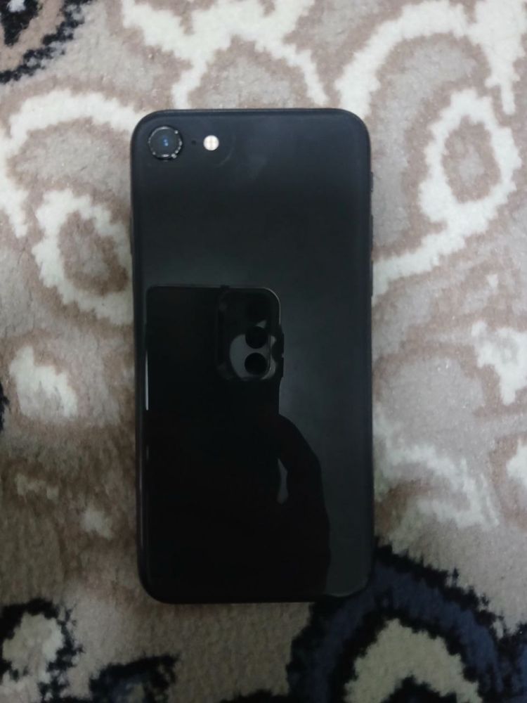 iPhone SE   2020