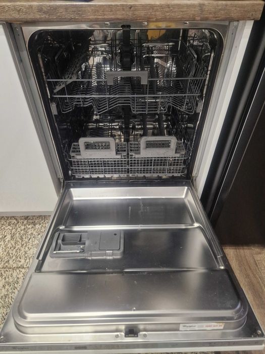 Съдомиална машина за вграждане Whirlpool ADG-6500 FD цена 200лв.