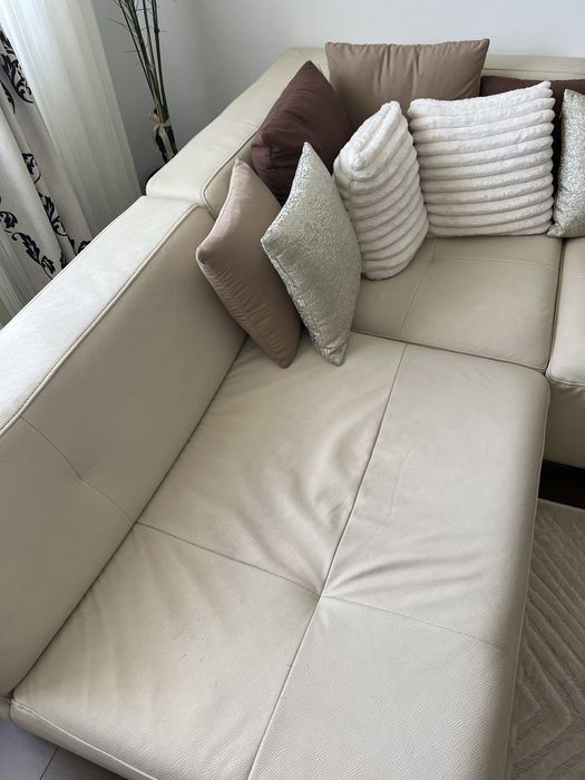 Canapea crem nude piele ecologica