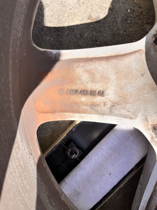 Джанти 20 AMG с гуми Mercedes ML W164