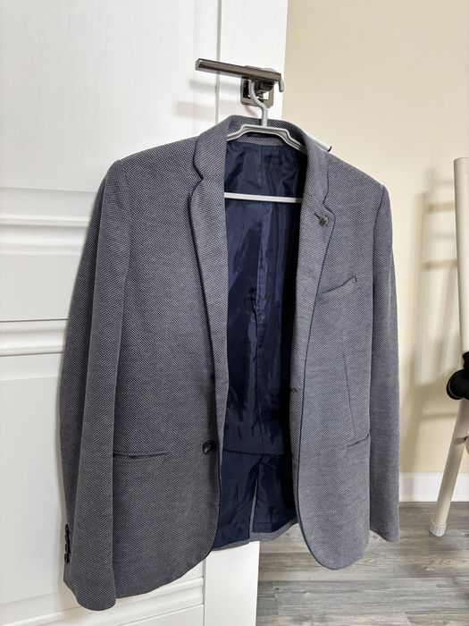 Пиджак 46размер (темно-серый)