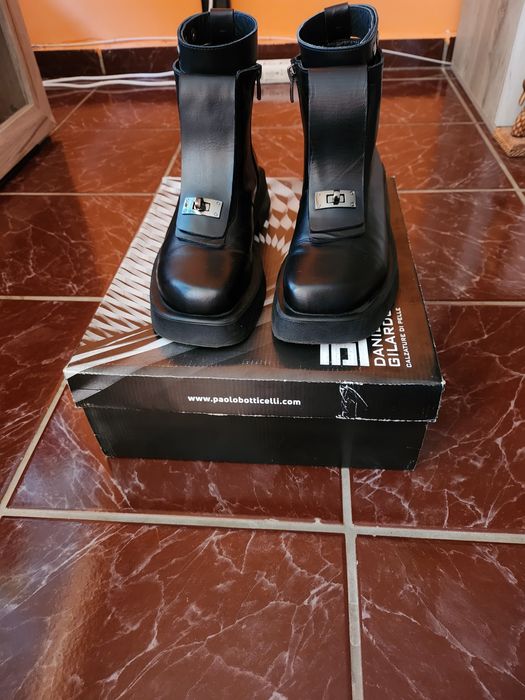 Продавам .Дамски боти.Paolo Botticeli.Ботите са черен цвят номер 38