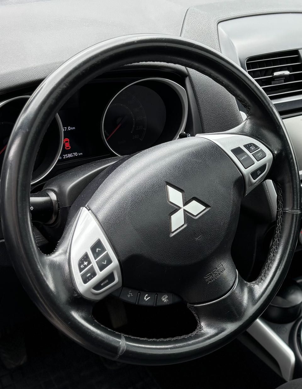Mitsubishi ASX 2011г.
