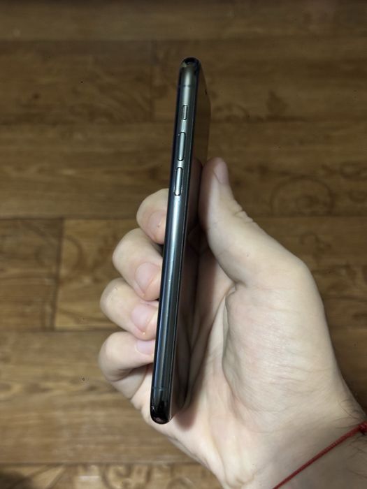 Iphone 11 Pro , 64 GB , Midnight Green в отлично състояние !