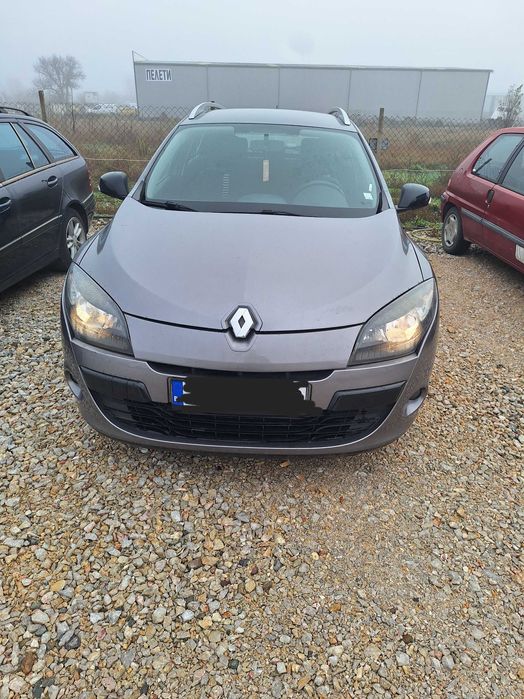 Продавам Renault megane 3 2011 1.5 dci