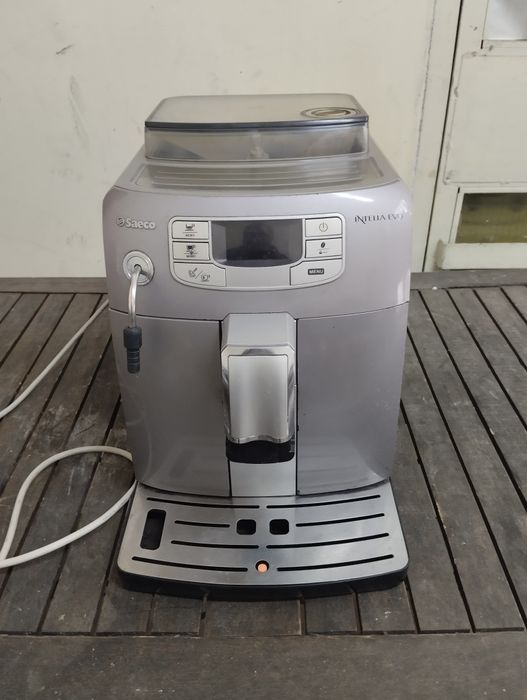 Кафемашина saeco intellia evo