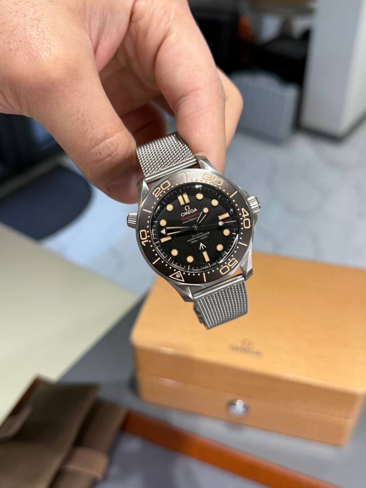 Omega Seamaster “007 Edition” и “James Bond 60Th Anniversary”