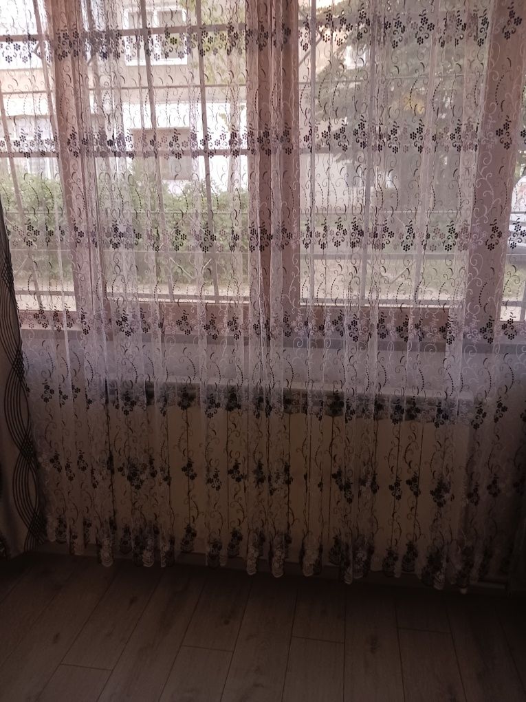Vând set perdea și draperii!