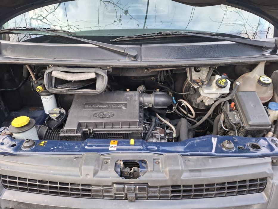 Ford  transit 2009, 2.2 tdci 86 cp,3 locuri și spațiu marfă