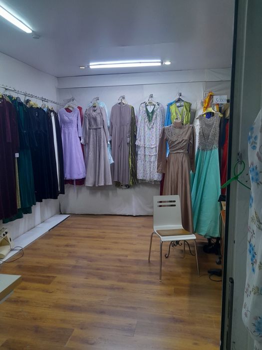 Бутик сатылады,Дина базары 2 этаж А блок