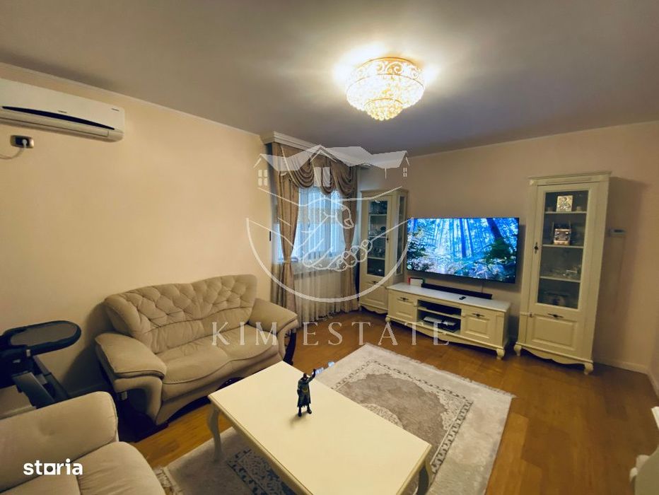 De vanzare apartament 3 camere Faleza Nord