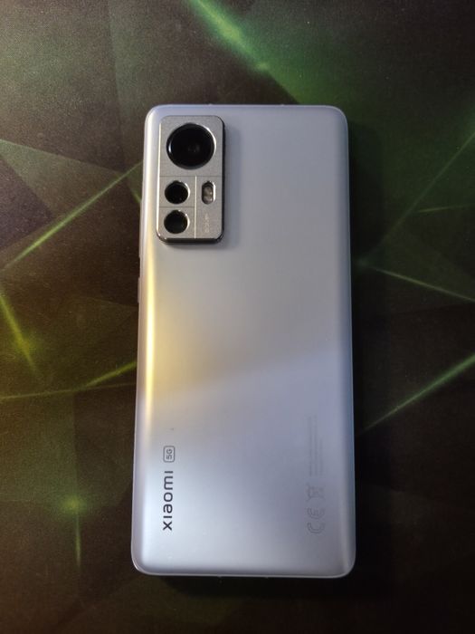 Телефон/Smartphone Xiaomi 12 /12GB/256GB + Nilkin Case/Калъф