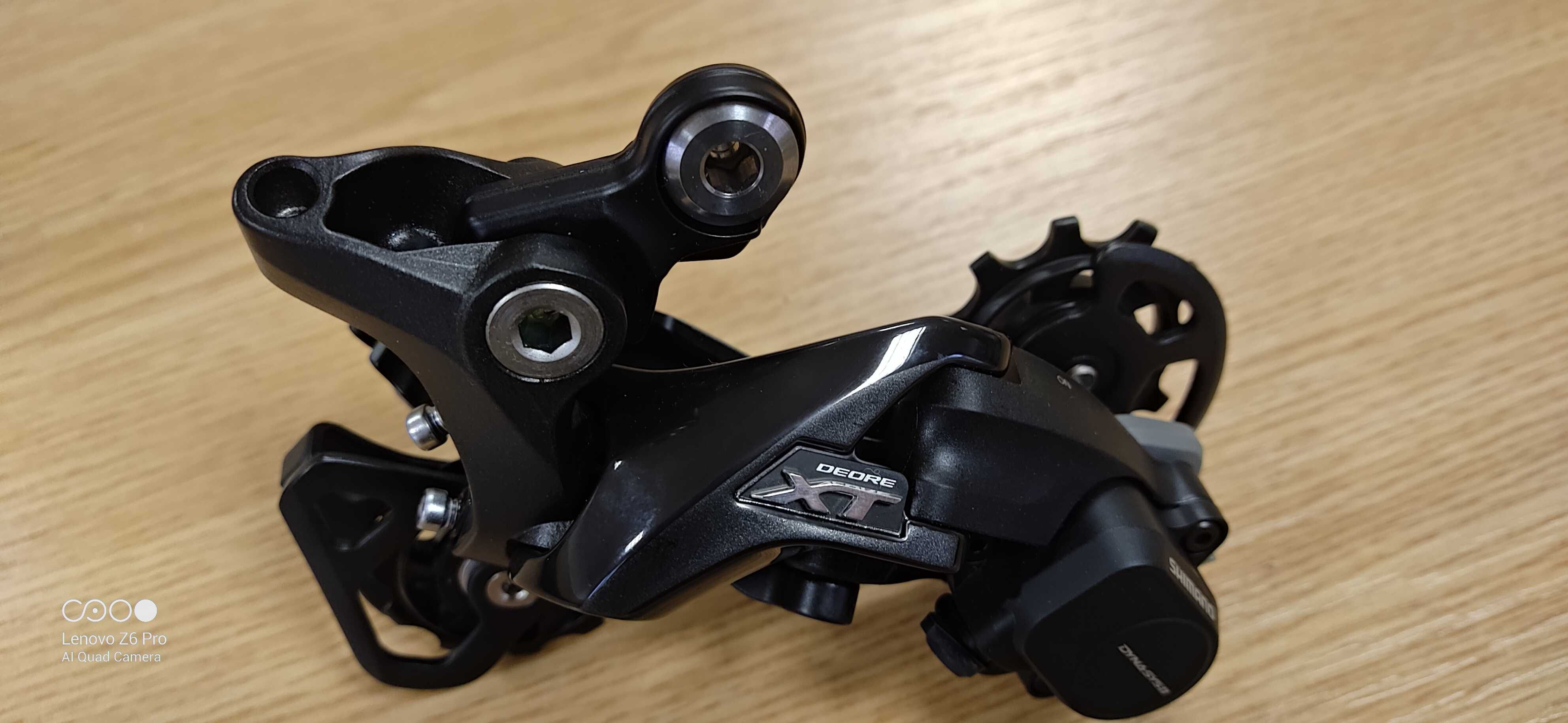 Заден Дерайльор: SHIMANO DEORE XT RD-M8000-GS,SGS 11 SPEED