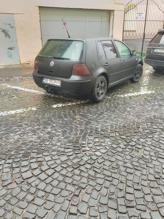 Vând golf 1.4 16valve